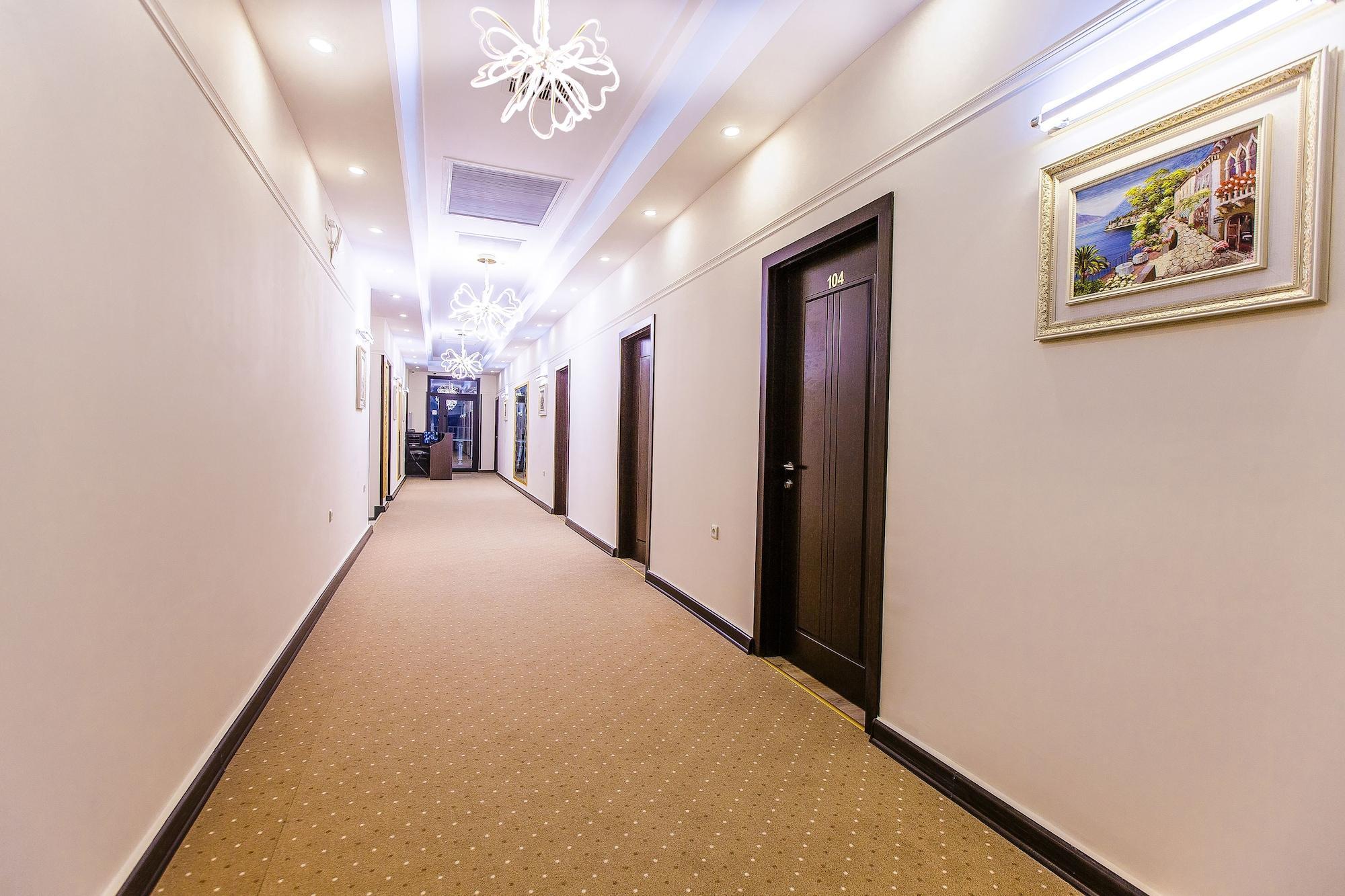 Deluxe City Hotel Baku Exterior photo